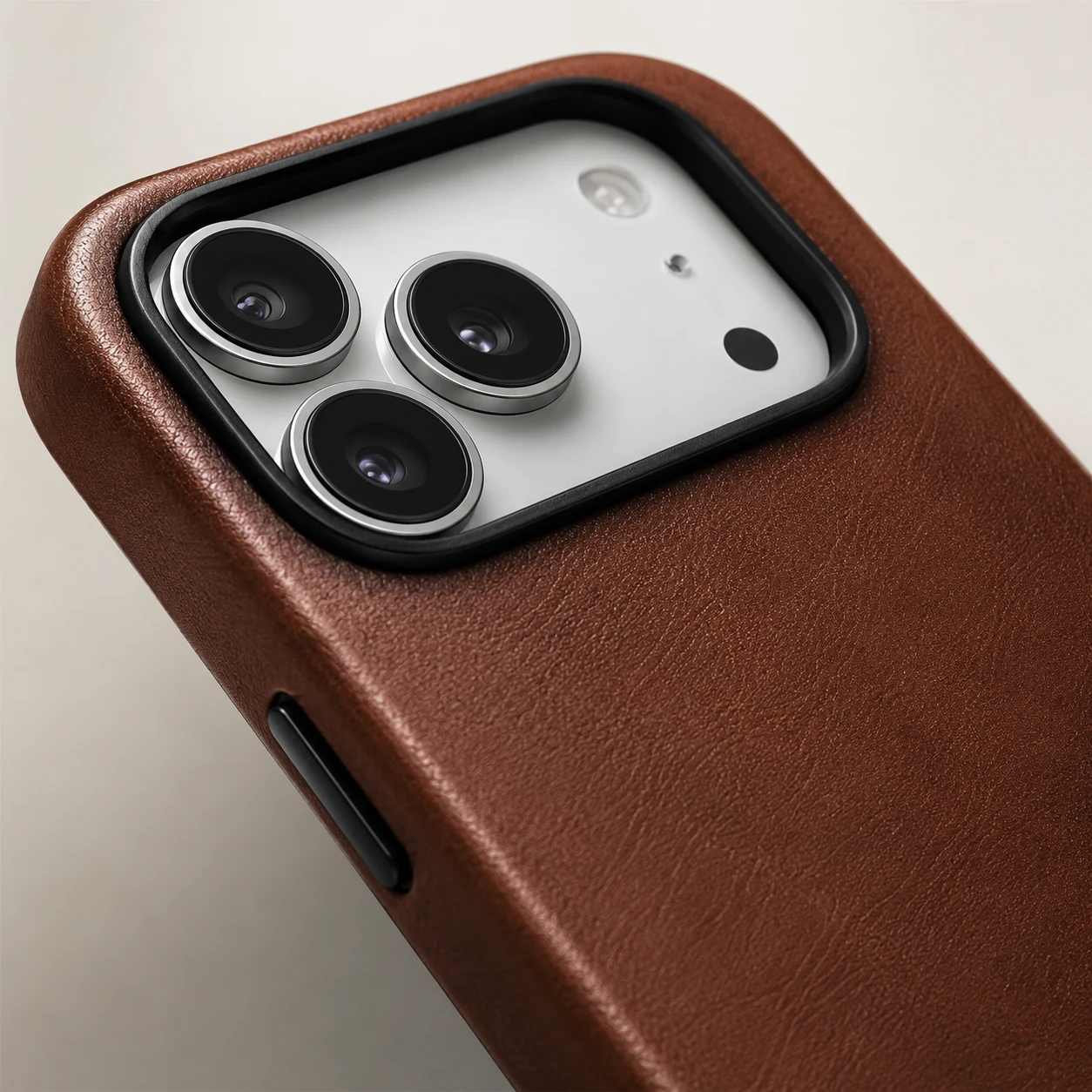 VELTAROX Modern Leather MagSafe iPhone Case product image 2